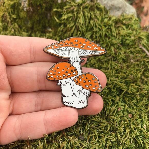 Mushroom Enamel Pins 390 - Picture 5 of 6